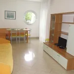 Bright Flat Near The Beach-beahost Apartamento