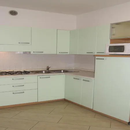 Bright Flat Near The Beach-beahost *