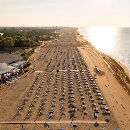 Bright Flat Near The Beach-beahost Bibione