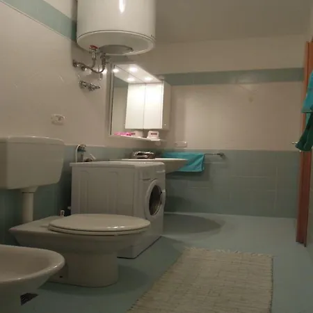 Bright Flat Near The Beach-beahost *