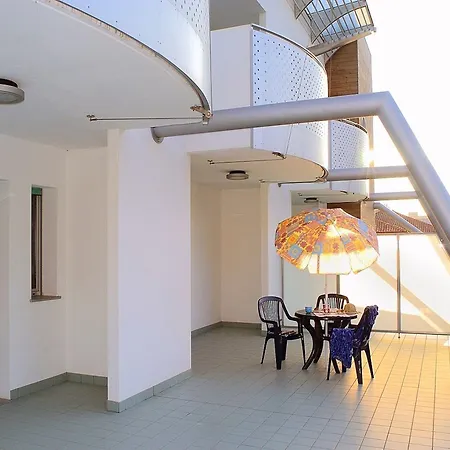 Bright Flat Near The - Beahost Apartamento