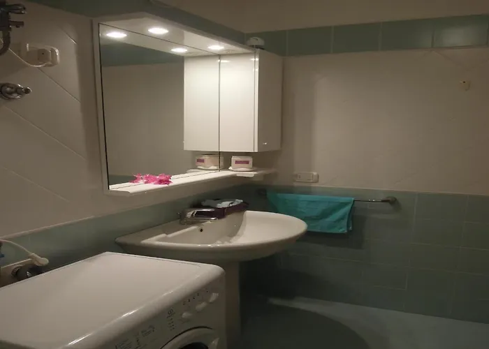 Daire Bright Flat Near The Beach-beahost *