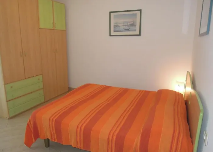 Bright Flat Near The Beach-beahost Daire Bibione