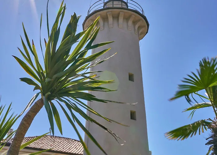 Daire Bright Flat Near The Beach-beahost *