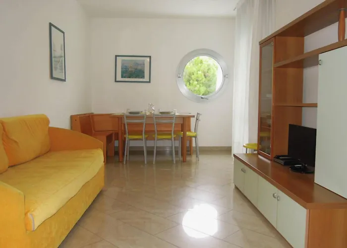 Lägenhet Bright Flat Near The Beach-beahost *