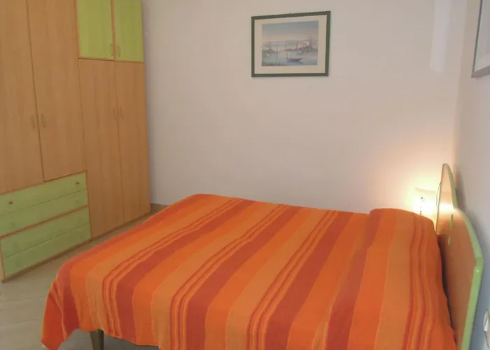 Lägenhet Bright Flat Near The Beach-beahost *